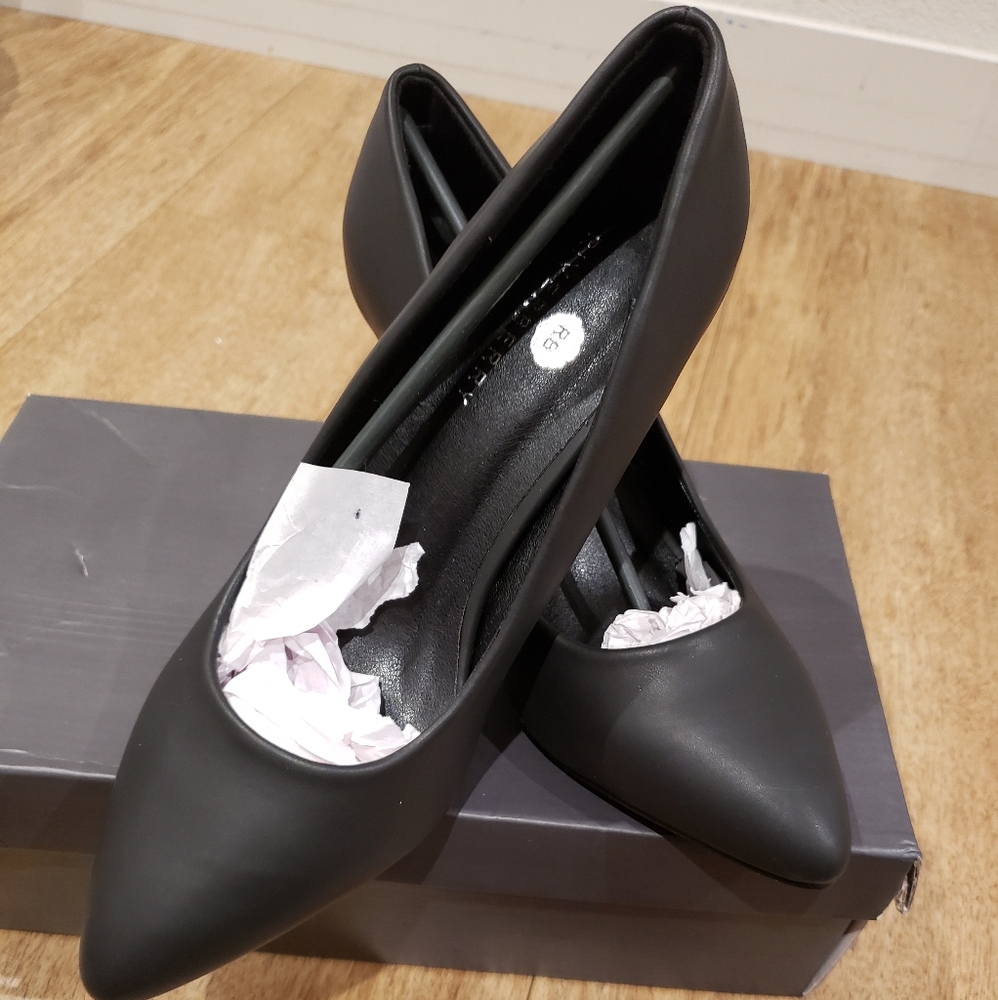 Riverberry Womens Katy 01 black Pu Pumps Size 7.5.